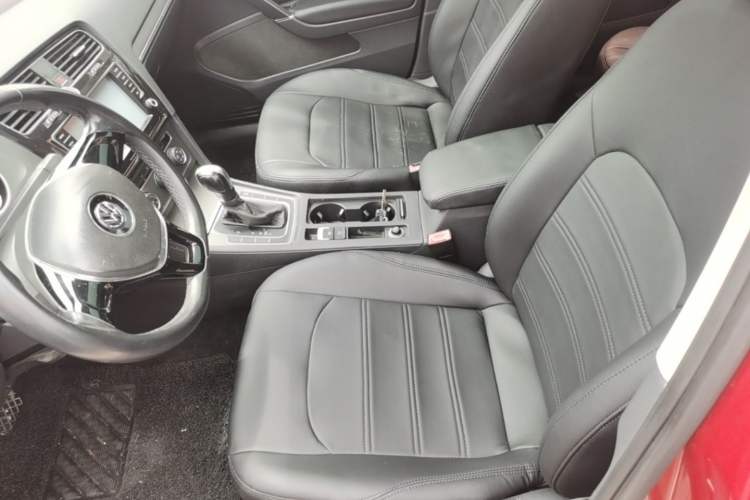 Used Volkswagen Golf 2014 1.6L Automatic Comfort Model Left Front Seat