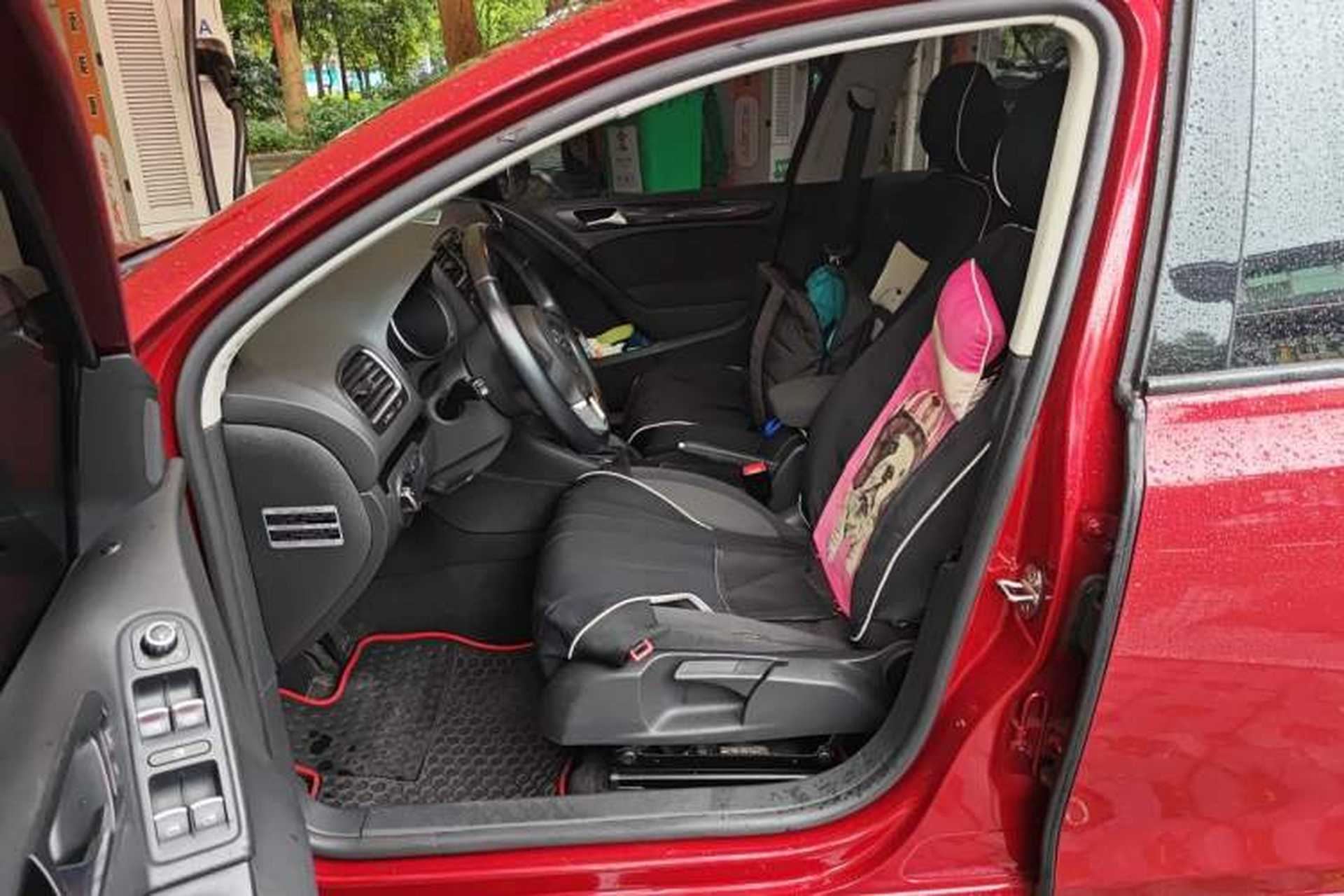 Used Volkswagen Golf 2014 1.6L Automatic Comfort Model Left Front Seat