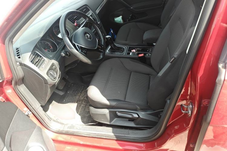 Used Volkswagen Golf 2014 1.6L Automatic Comfort Model Left Front Seat