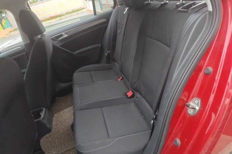 Used Volkswagen Golf 2014 1.6L Automatic Fashion Model Left Rear Seat