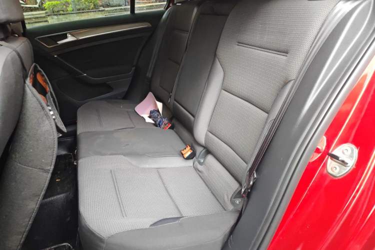 Used Volkswagen Golf 2014 1.6L Automatic Comfort Model Left Rear Seat
