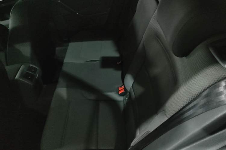 Used Volkswagen Golf 2014 1.6L Automatic Comfort Model Left Rear Seat