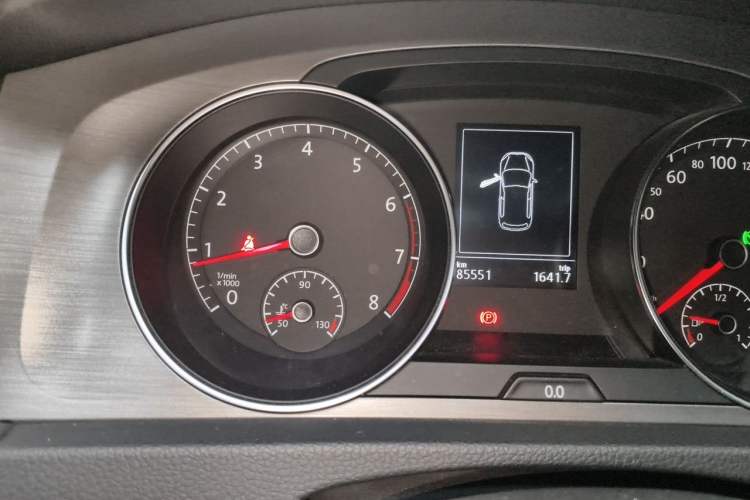 Used Volkswagen Golf 2014 1.6L Automatic Comfort Model Odometer Close Up