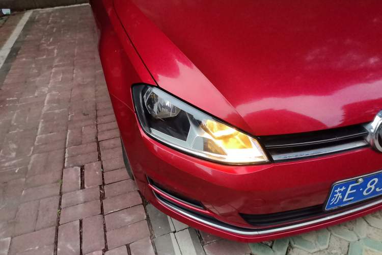 Used Volkswagen Golf 2014 1.4TSI Automatic Comfort Model Right Front Headlight