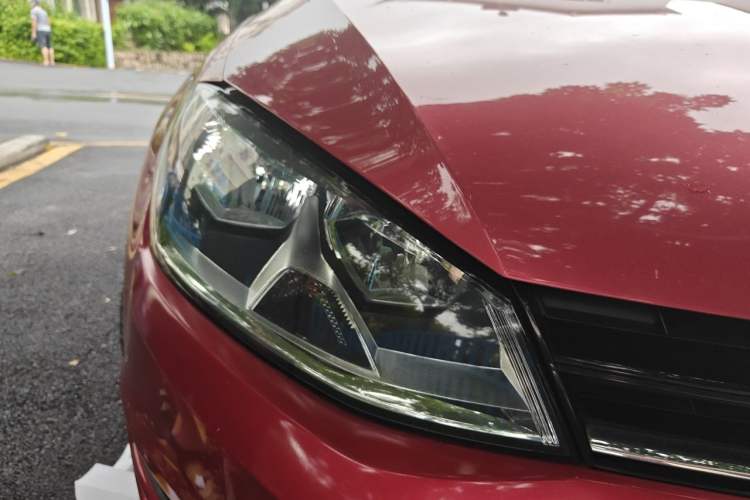 Used Volkswagen Golf 2014 1.6L Automatic Fashion Model Right Front Headlight
