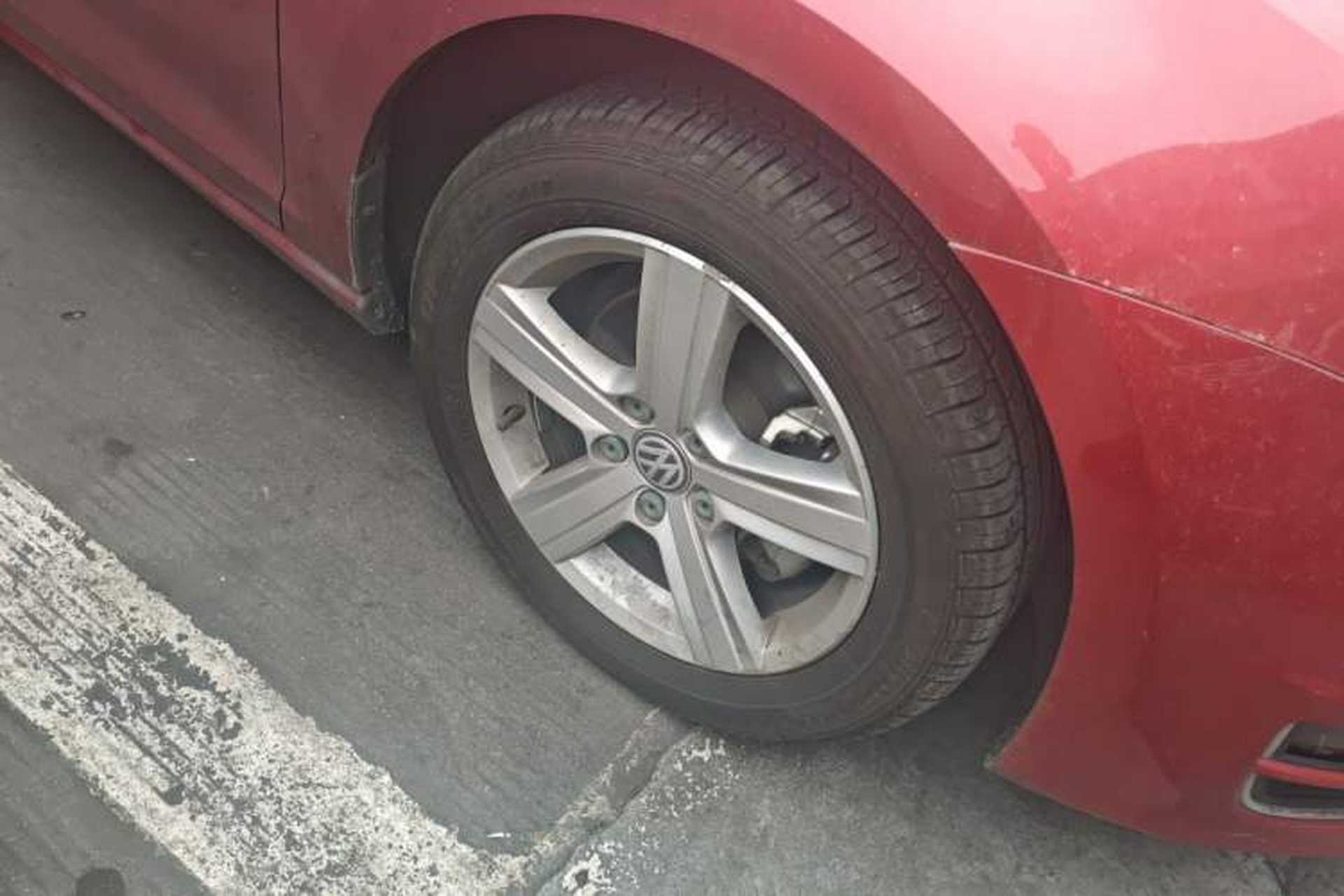 Used Volkswagen Golf 2014 1.4TSI Automatic Comfort Model Right Front Wheel Hub