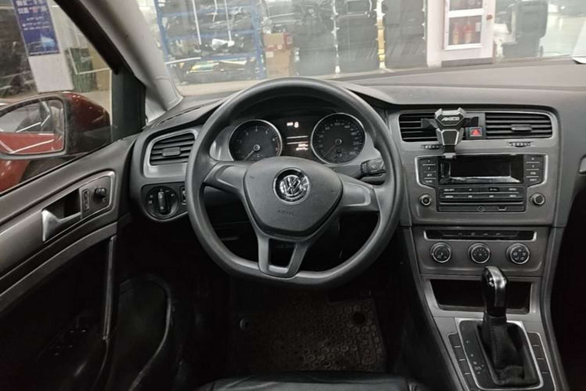 Used Volkswagen Golf 2014 1.6L Automatic Fashion Model Steering Wheel