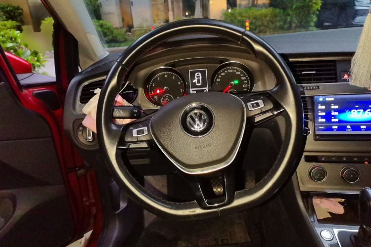 Used Volkswagen Golf 2014 1.4TSI Automatic Comfort Model Steering Wheel