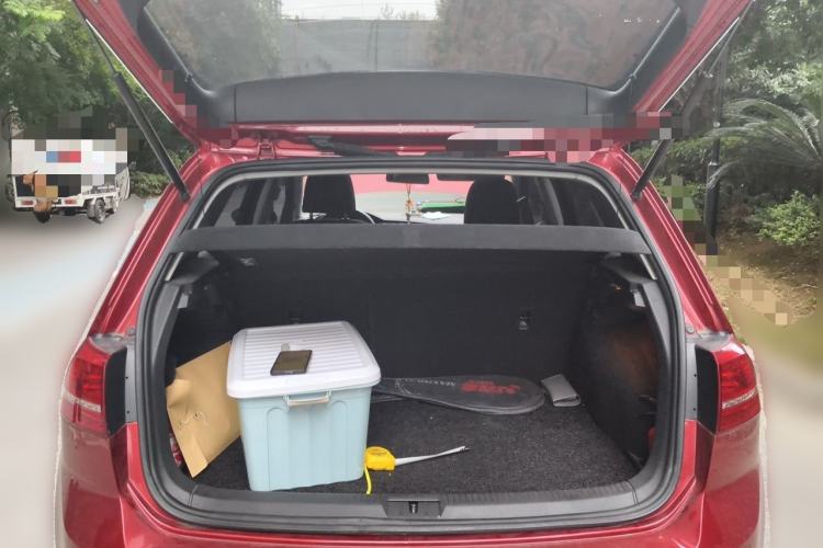 Used Volkswagen Golf 2014 1.6L Automatic Comfort Model Trunk