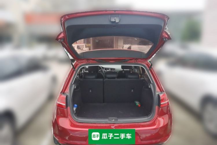 Used Volkswagen Golf 2014 1.6L Automatic Comfort Model Trunk
