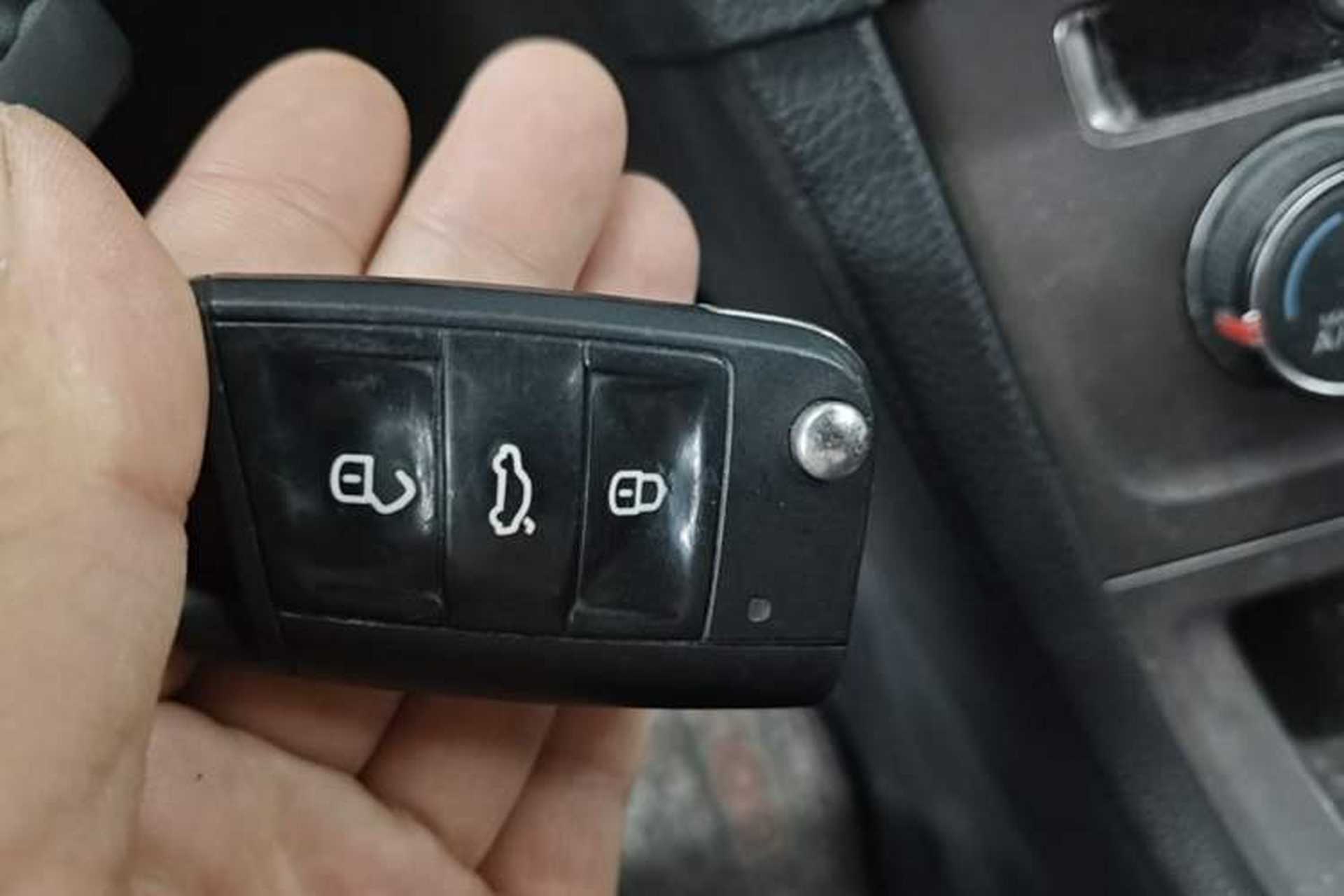 Used Volkswagen Golf 2014 1.6L Automatic Fashion Model Vehicle Key