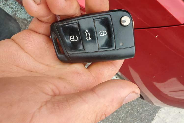 Used Volkswagen Golf 2014 1.6L Automatic Fashion Model Vehicle Key