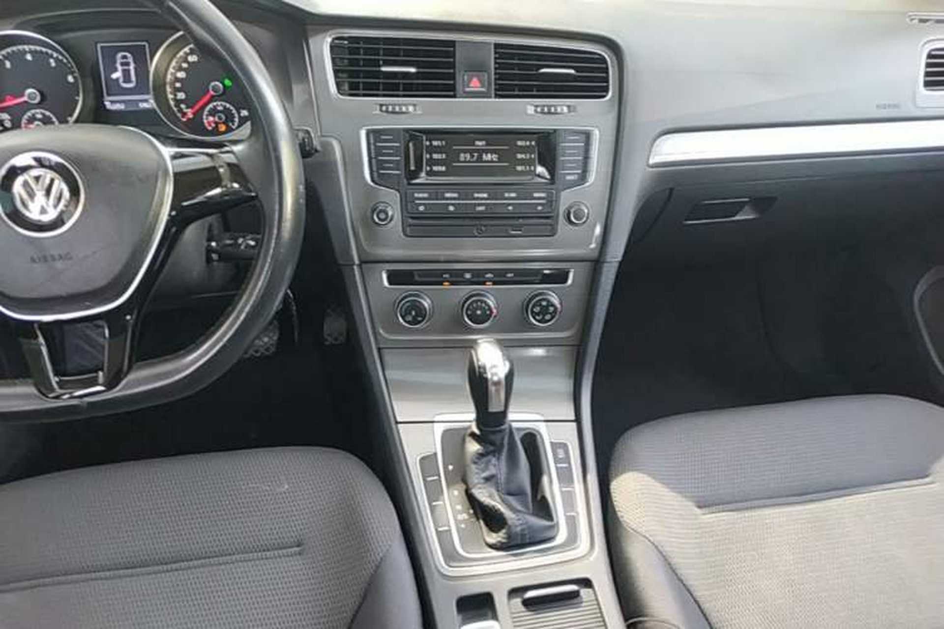 Used Volkswagen Golf 2014 1.6L Automatic Comfort Model Audio And AC Panel