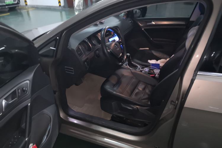 Used Volkswagen Golf 2014 1.6L Automatic Comfort Model Driver Seat