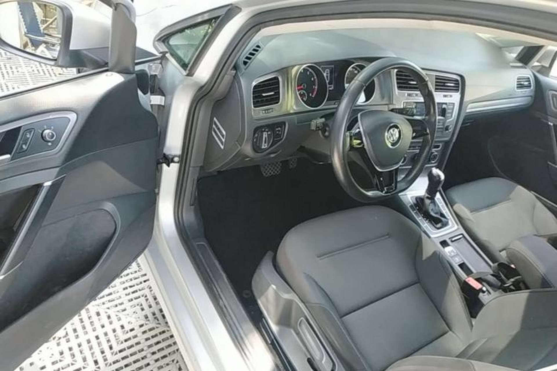 Used Volkswagen Golf 2014 1.6L Automatic Comfort Model Driver Seat