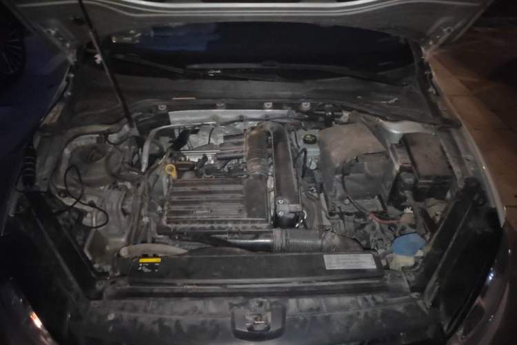 Used Volkswagen Golf 2014 1.4TSI Automatic Comfort Model Engine Bay
