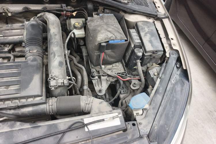 Used Volkswagen Golf 2014 1.4TSI Automatic Comfort Model Engine Bay Left
