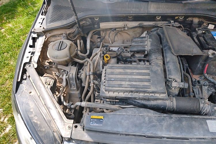 Used Volkswagen Golf 2014 1.4TSI Automatic Luxury Model Engine Bay Right
