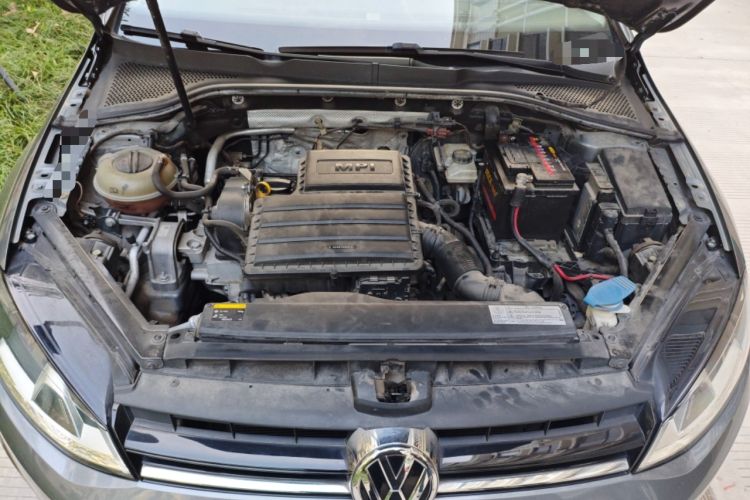 Used Volkswagen Golf 2014 1.6L Automatic Comfort Model Engine Bay