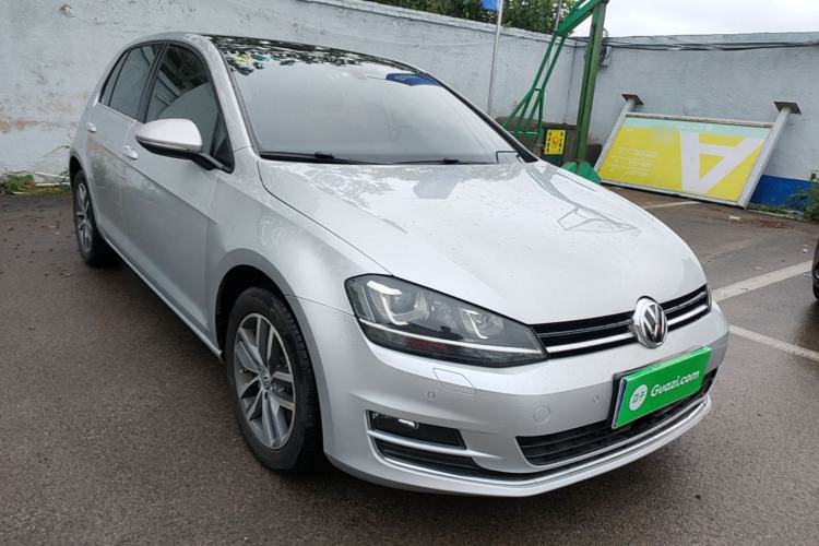 Used Volkswagen Golf 2014 1.4TSI Automatic Flagship Model Front Right 45 Deg