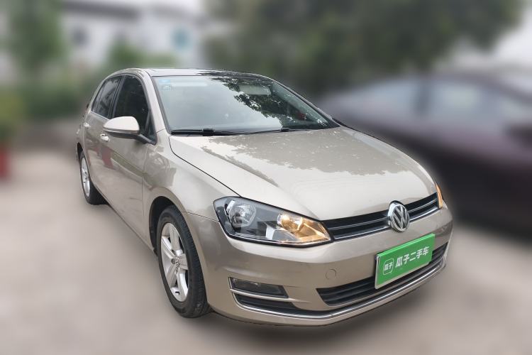 Used Volkswagen Golf 2014 1.4TSI Automatic Comfort Model Front Right 45 Deg