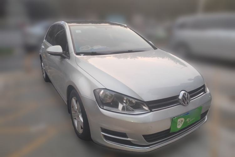 Used Volkswagen Golf 2014 1.4TSI Automatic Comfort Model Front Right 45 Deg