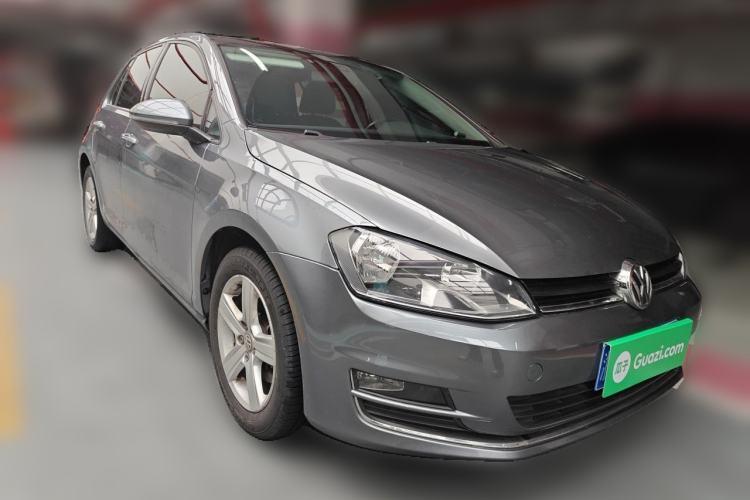 Used Volkswagen Golf 2014 1.4TSI Automatic Luxury Model Front Right 45 Deg