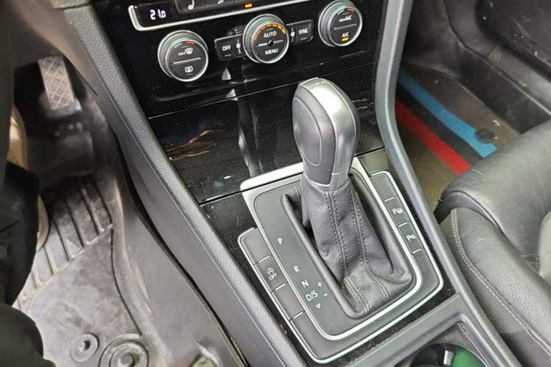 Used Volkswagen Golf 2014 1.4TSI Luxury Travel Edition Gear Lever