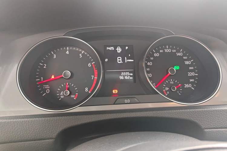 Used Volkswagen Golf 2014 1.6L Automatic Fashion Model Instrument Cluster