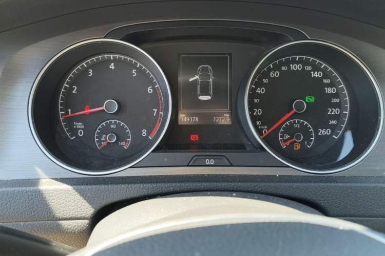 Used Volkswagen Golf 2014 1.4TSI Automatic Luxury Model Instrument Cluster