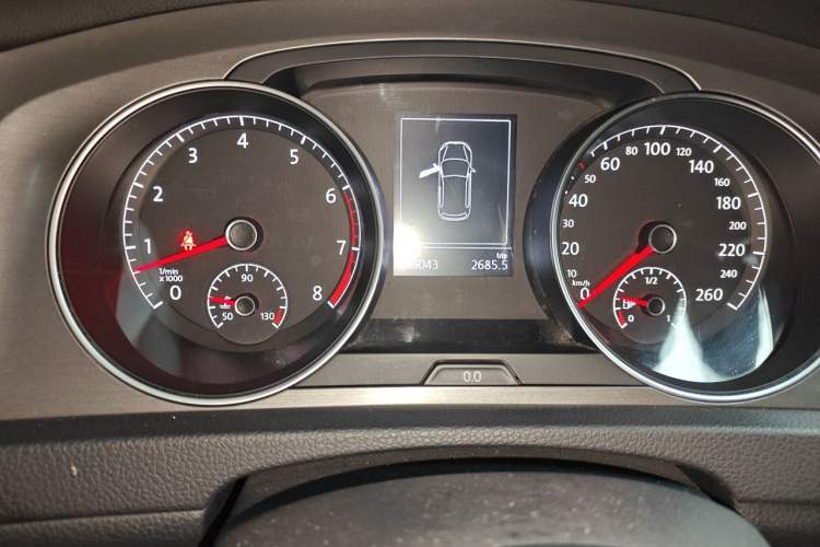 Used Volkswagen Golf 2014 1.4TSI Automatic Luxury Model Instrument Cluster