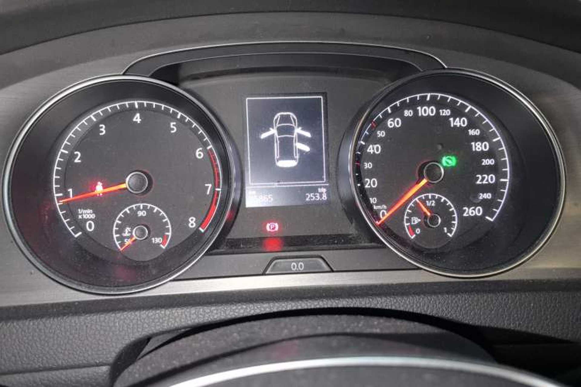 Used Volkswagen Golf 2014 1.6L Automatic Comfort Model Instrument Cluster