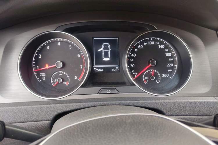 Used Volkswagen Golf 2014 1.4TSI Automatic Comfort Model Instrument Cluster