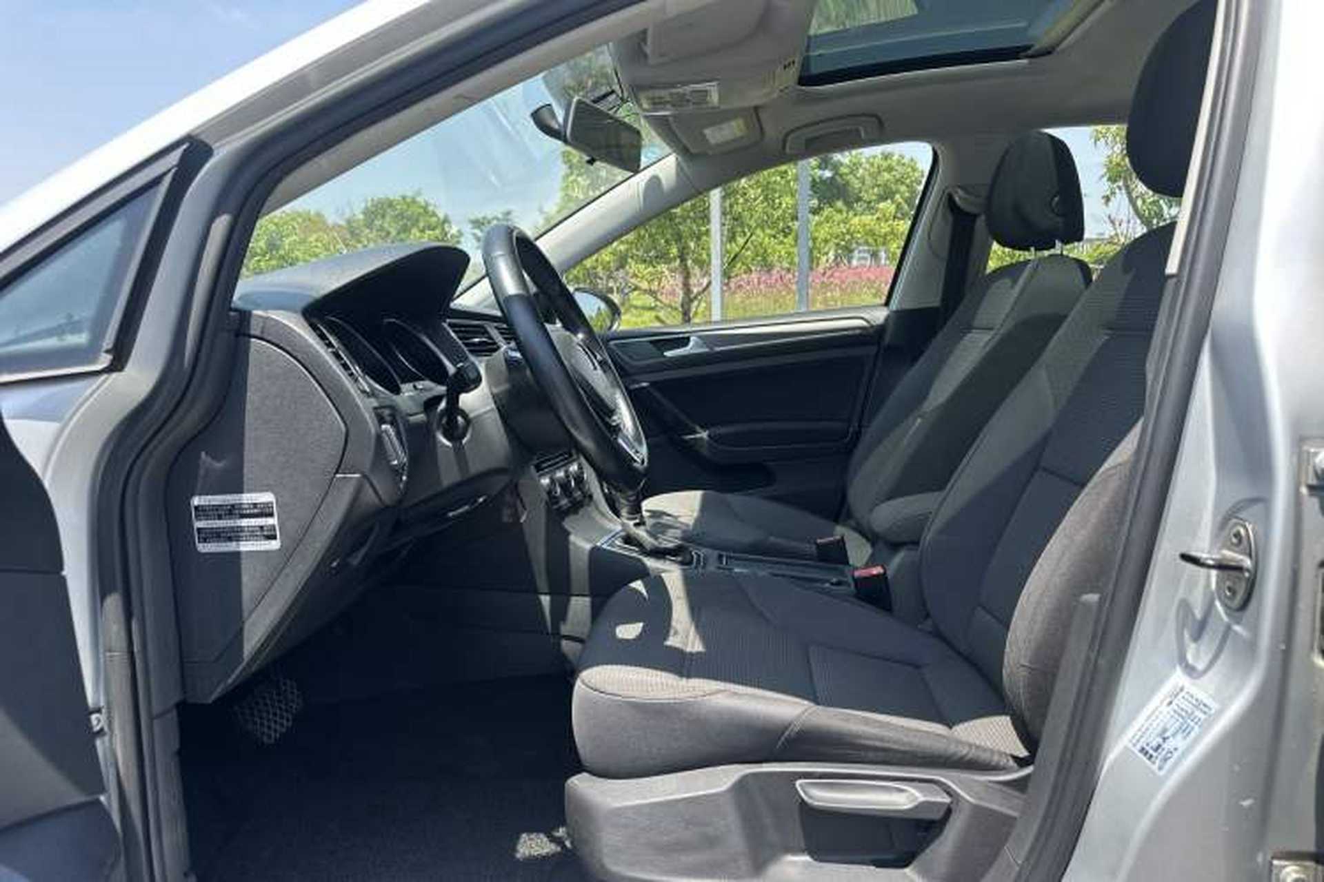Used Volkswagen Golf 2014 1.6L Automatic Comfort Model Interior 1