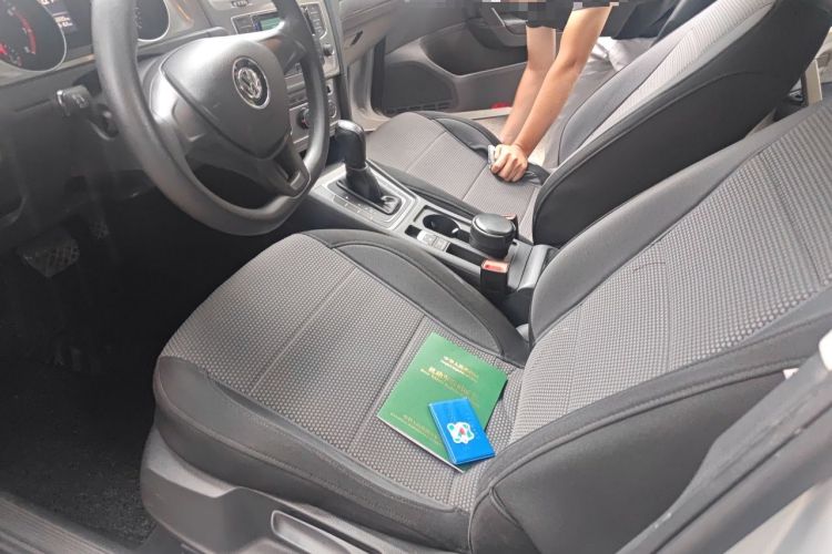 Used Volkswagen Golf 2014 1.6L Automatic Fashion Model Left Front Seat