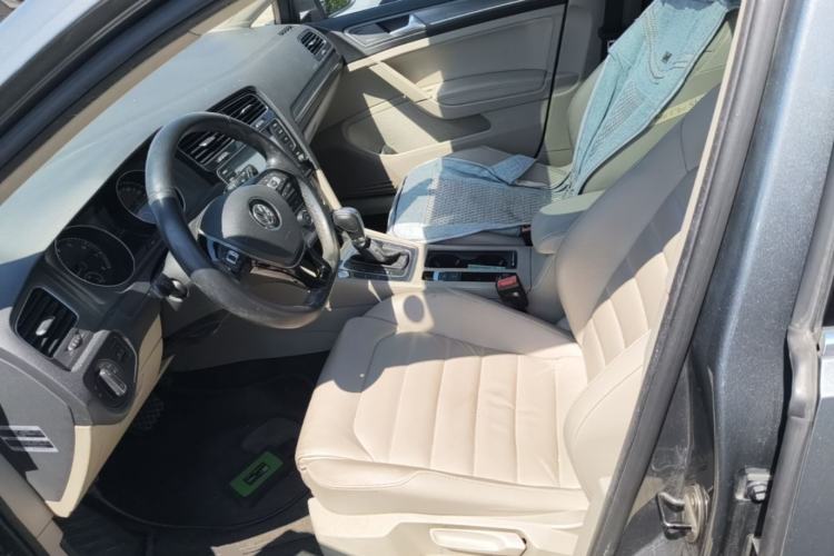 Used Volkswagen Golf 2014 1.4TSI Automatic Luxury Model Left Front Seat