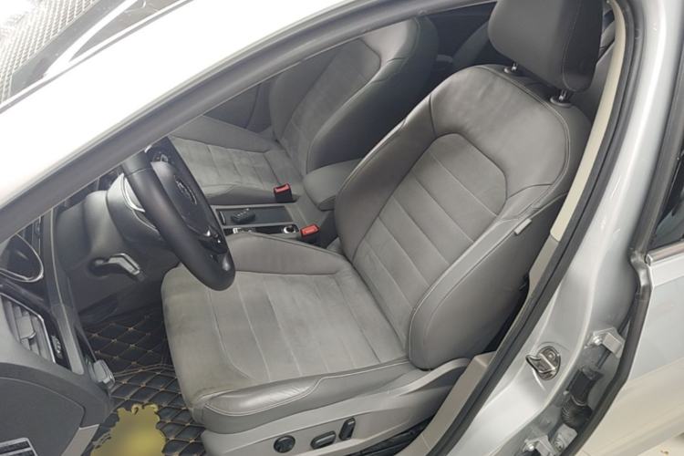Used Volkswagen Golf 2014 1.4TSI Automatic Flagship Model Left Front Seat