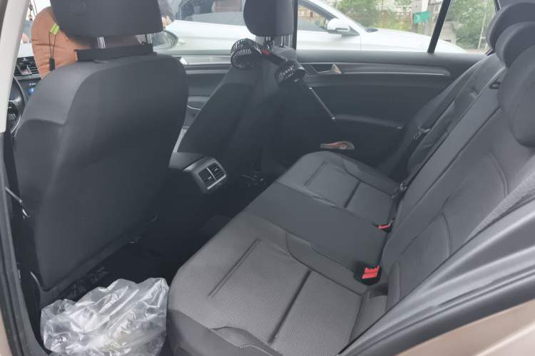 Used Volkswagen Golf 2014 1.4TSI Automatic Comfort Model Left Rear Seat