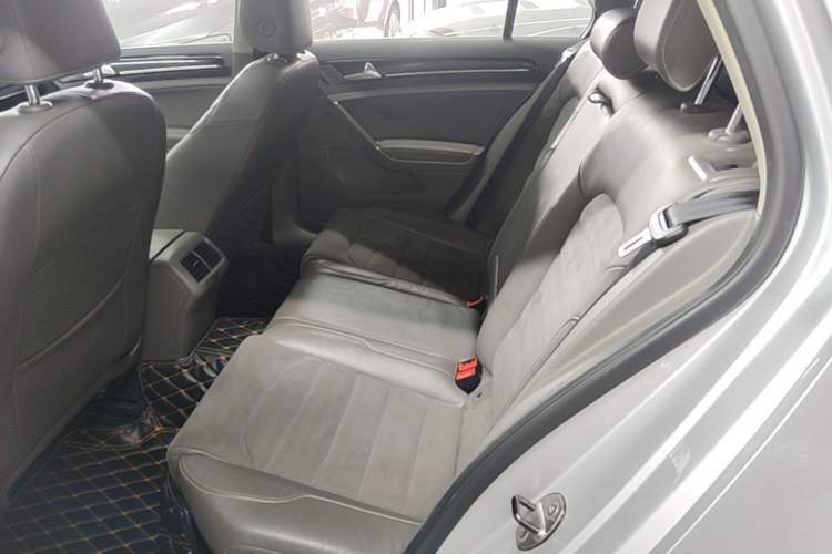 Used Volkswagen Golf 2014 1.4TSI Automatic Flagship Model Left Rear Seat