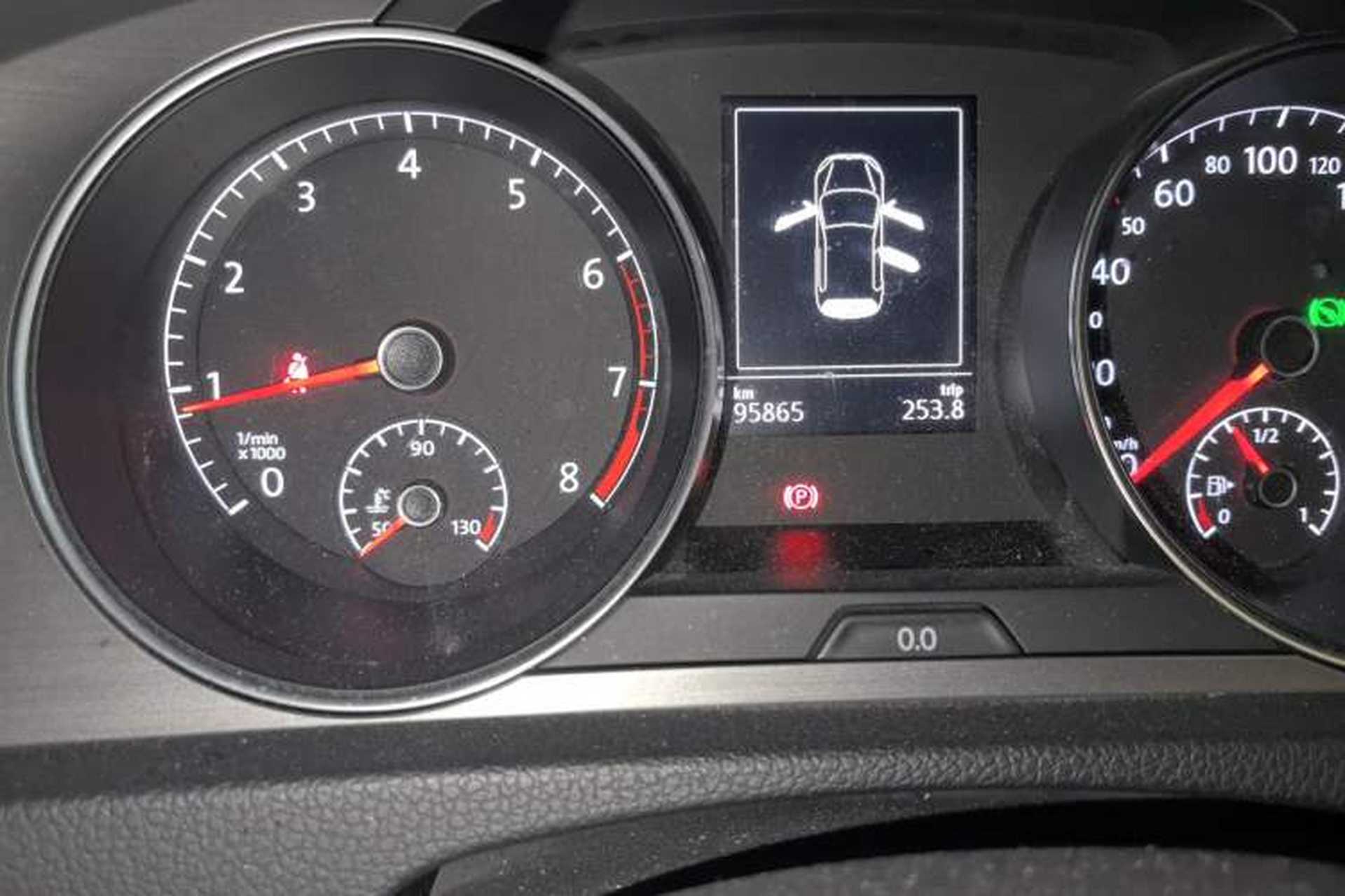 Used Volkswagen Golf 2014 1.6L Automatic Comfort Model Odometer Close Up