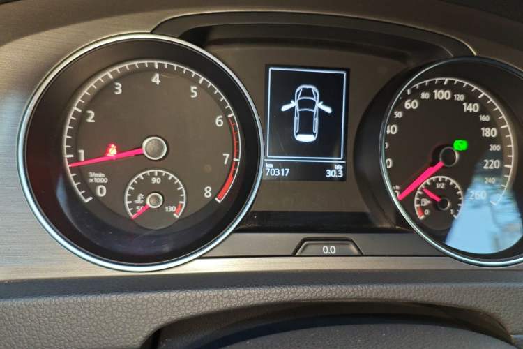 Used Volkswagen Golf 2014 1.6L Automatic Comfort Model Odometer Close Up