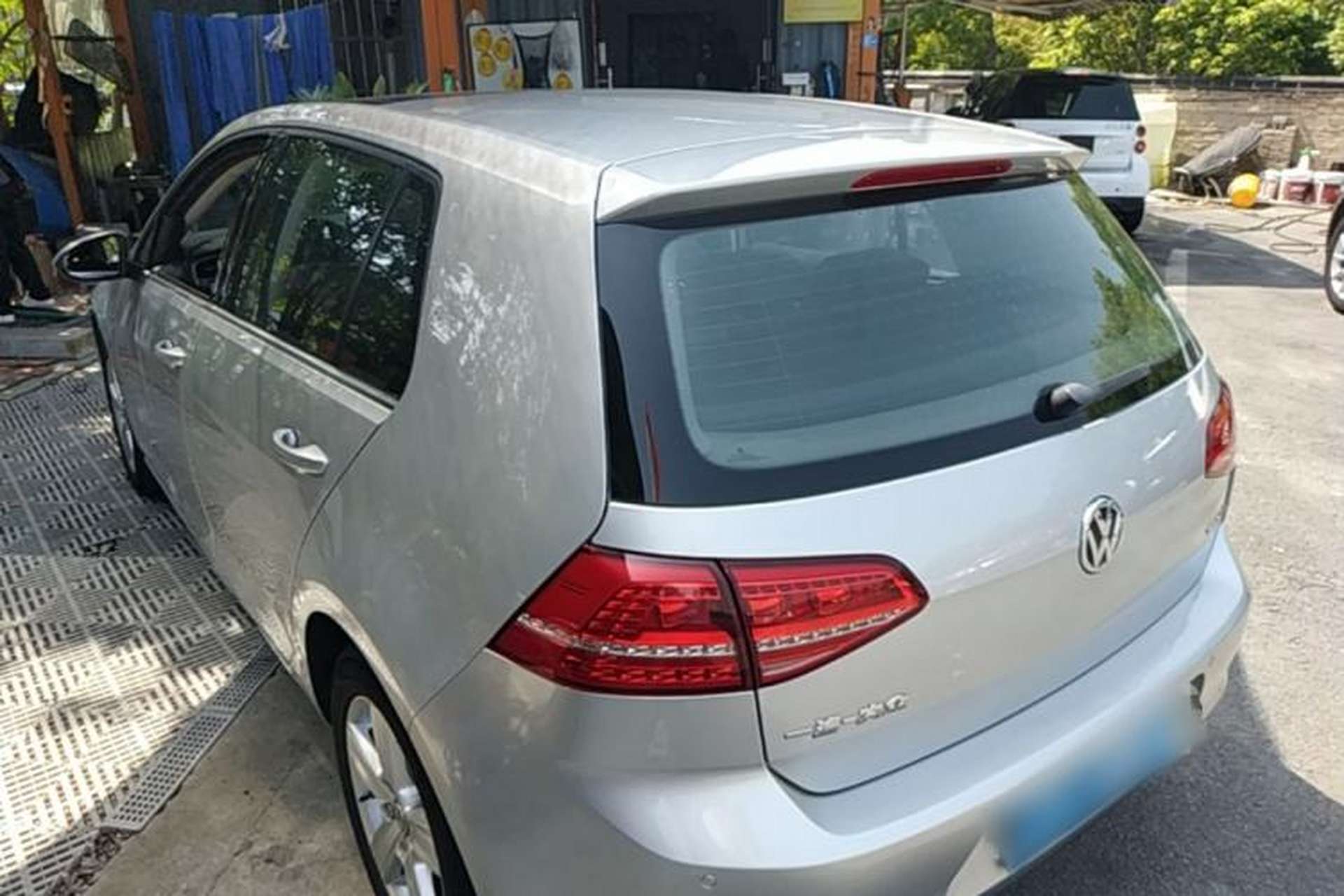 Used Volkswagen Golf 2014 1.6L Automatic Comfort Model Rear Left 45 Deg