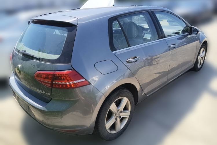 Used Volkswagen Golf 2014 1.4TSI Automatic Luxury Model Rear Right 45 Deg