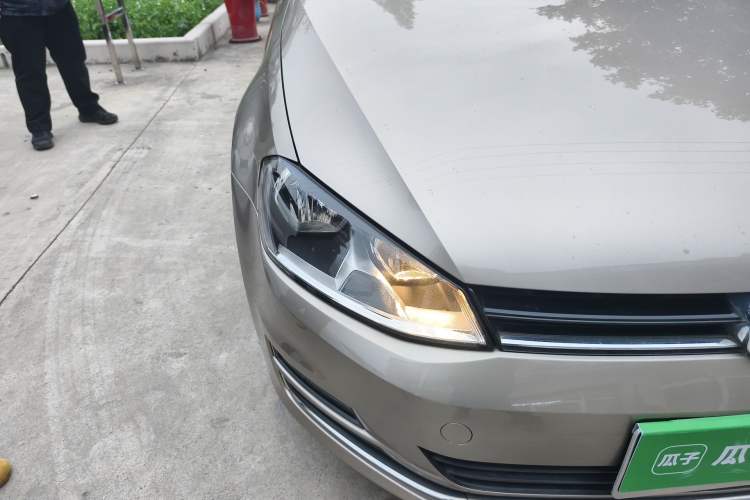 Used Volkswagen Golf 2014 1.4TSI Automatic Comfort Model Right Front Headlight