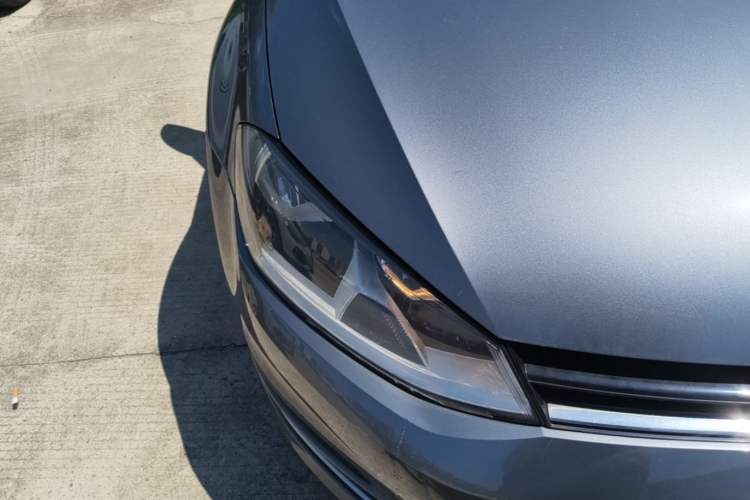 Used Volkswagen Golf 2014 1.4TSI Automatic Luxury Model Right Front Headlight