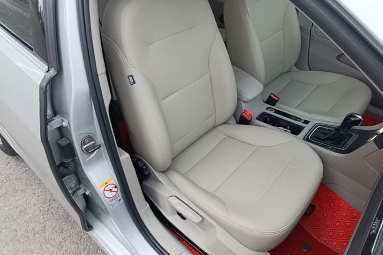 Used Volkswagen Golf 2014 1.4TSI Automatic Comfort Model Right Front Seat