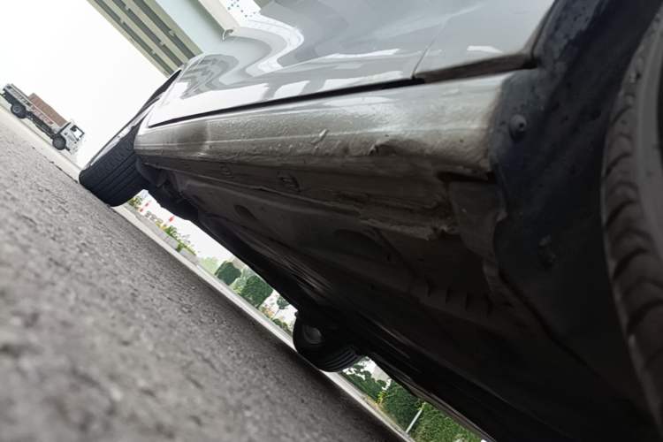 Used Volkswagen Golf 2014 1.4TSI Automatic Comfort Model Right Side Sill