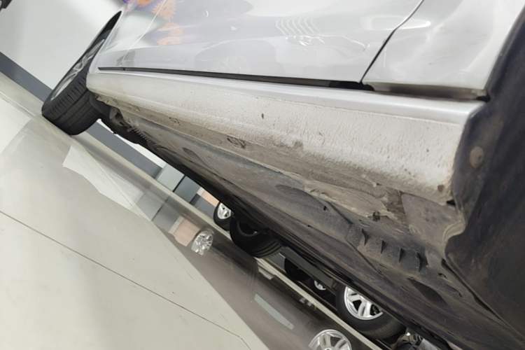 Used Volkswagen Golf 2014 1.4TSI Automatic Flagship Model Right Side Sill