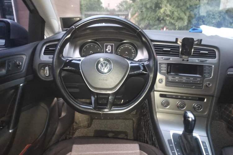 Used Volkswagen Golf 2014 1.4TSI Automatic Comfort Model Steering Wheel