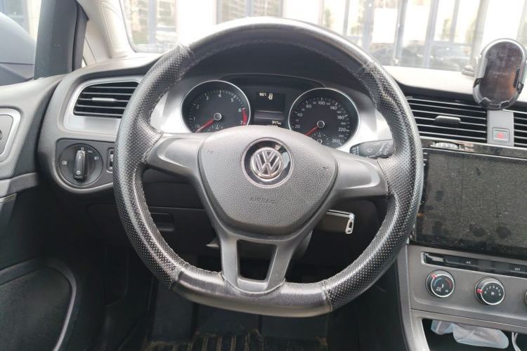 Used Volkswagen Golf 2014 1.6L Manual Fashion Edition Steering Wheel
